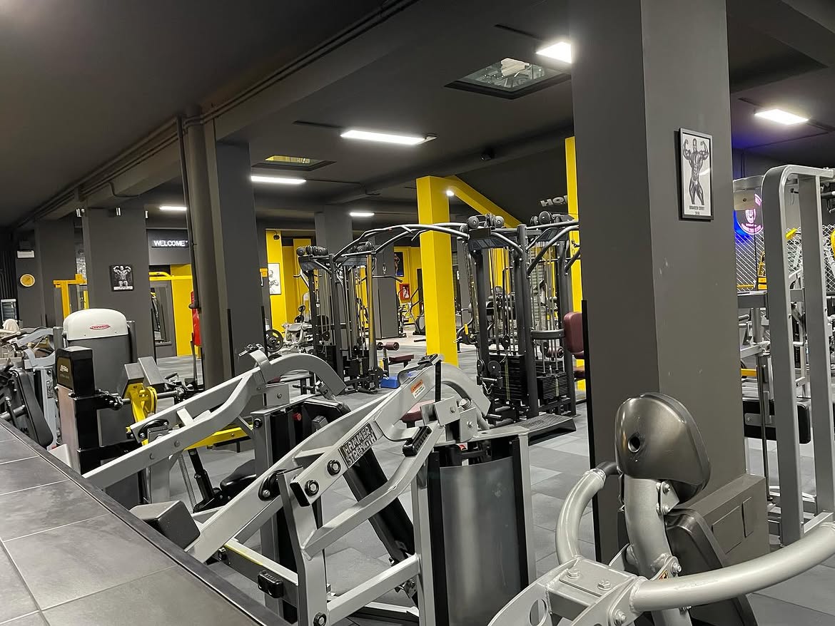 Panoramica delle attrezzature della palestra